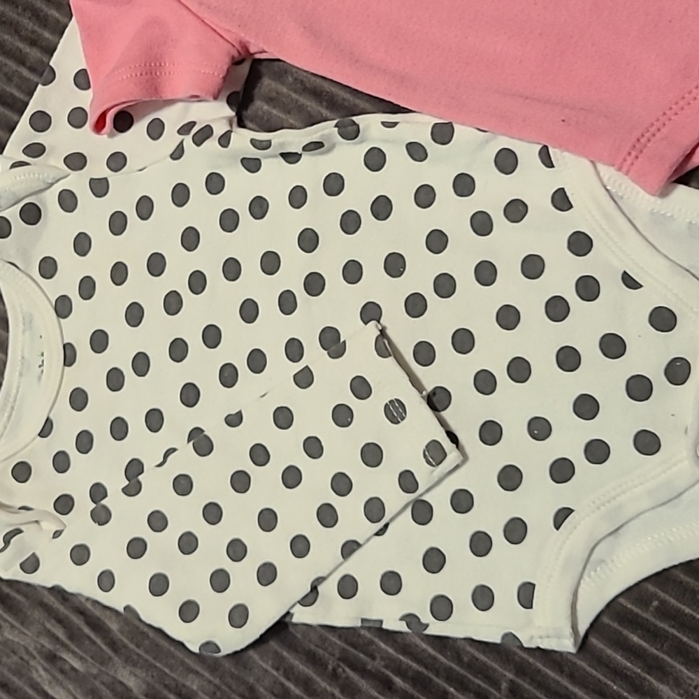 Onsie Lot - Picture 2 of 4